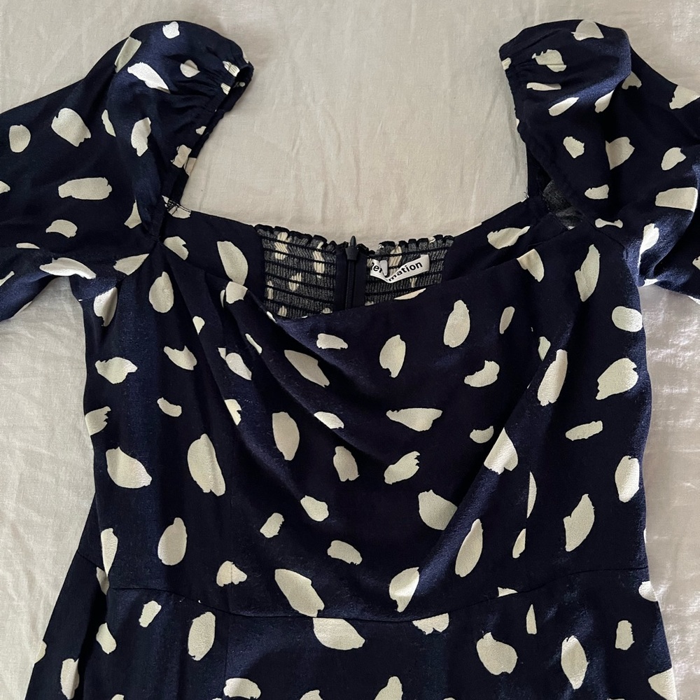 Iconic Reformation Sigmund Dress in Navy & White 💙